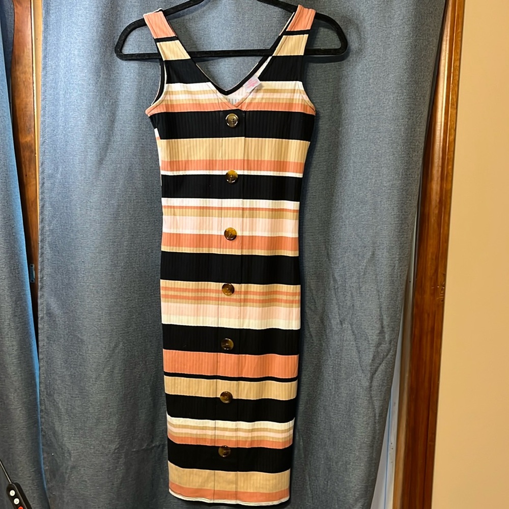 NWOT Fitted No Boundaries Dress Size S